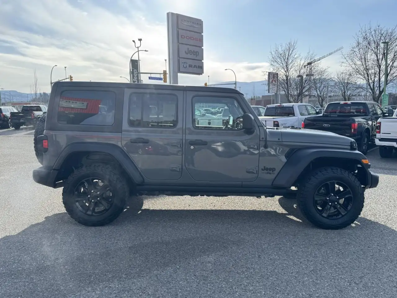 Jeep Wrangler снимка Jeep Wrangler