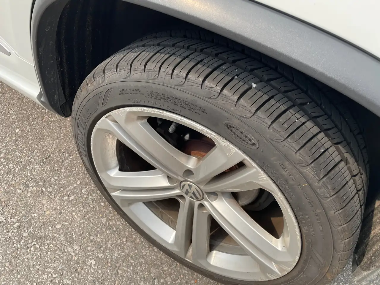 Volkswagen Tiguan снимка Volkswagen Tiguan