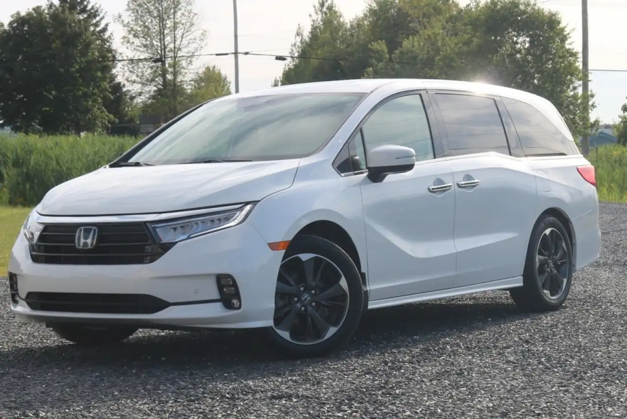 Honda Odyssey снимка Honda Odyssey