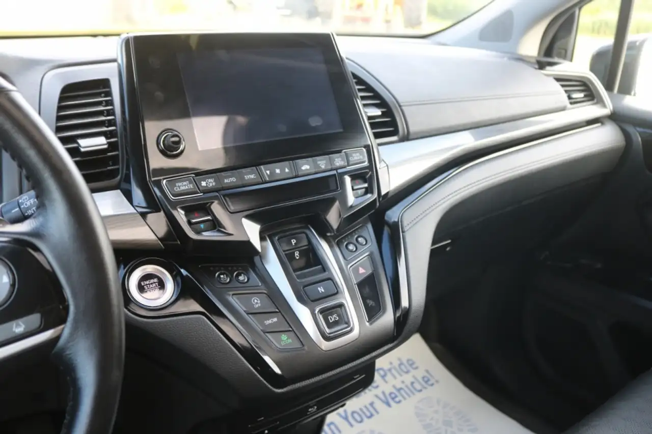 Honda Odyssey снимка Honda Odyssey