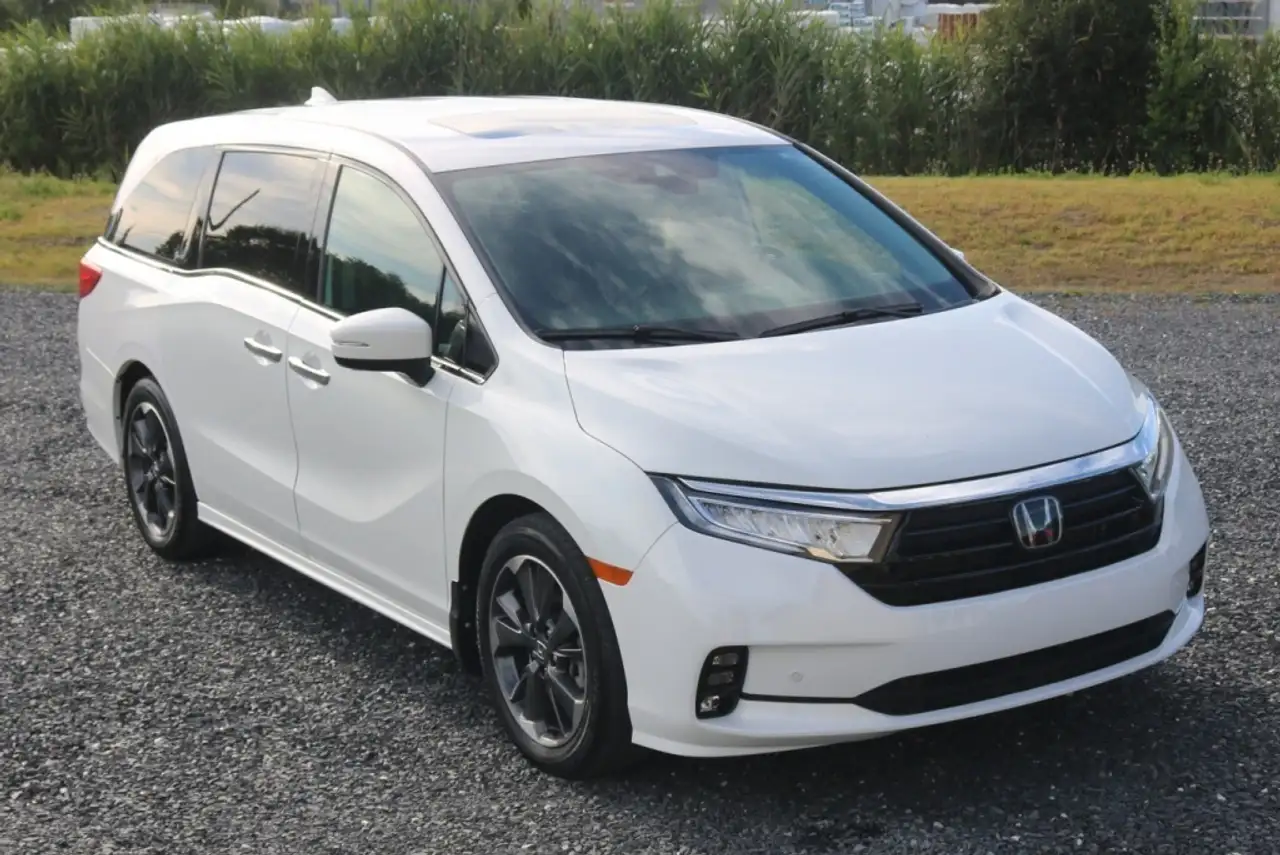 Honda Odyssey снимка Honda Odyssey