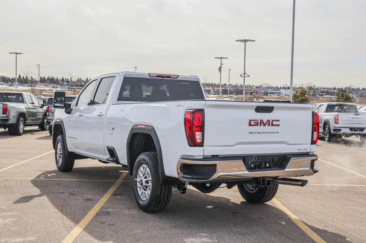 GMC Sierra 2500HD photo GMC Sierra 2500HD