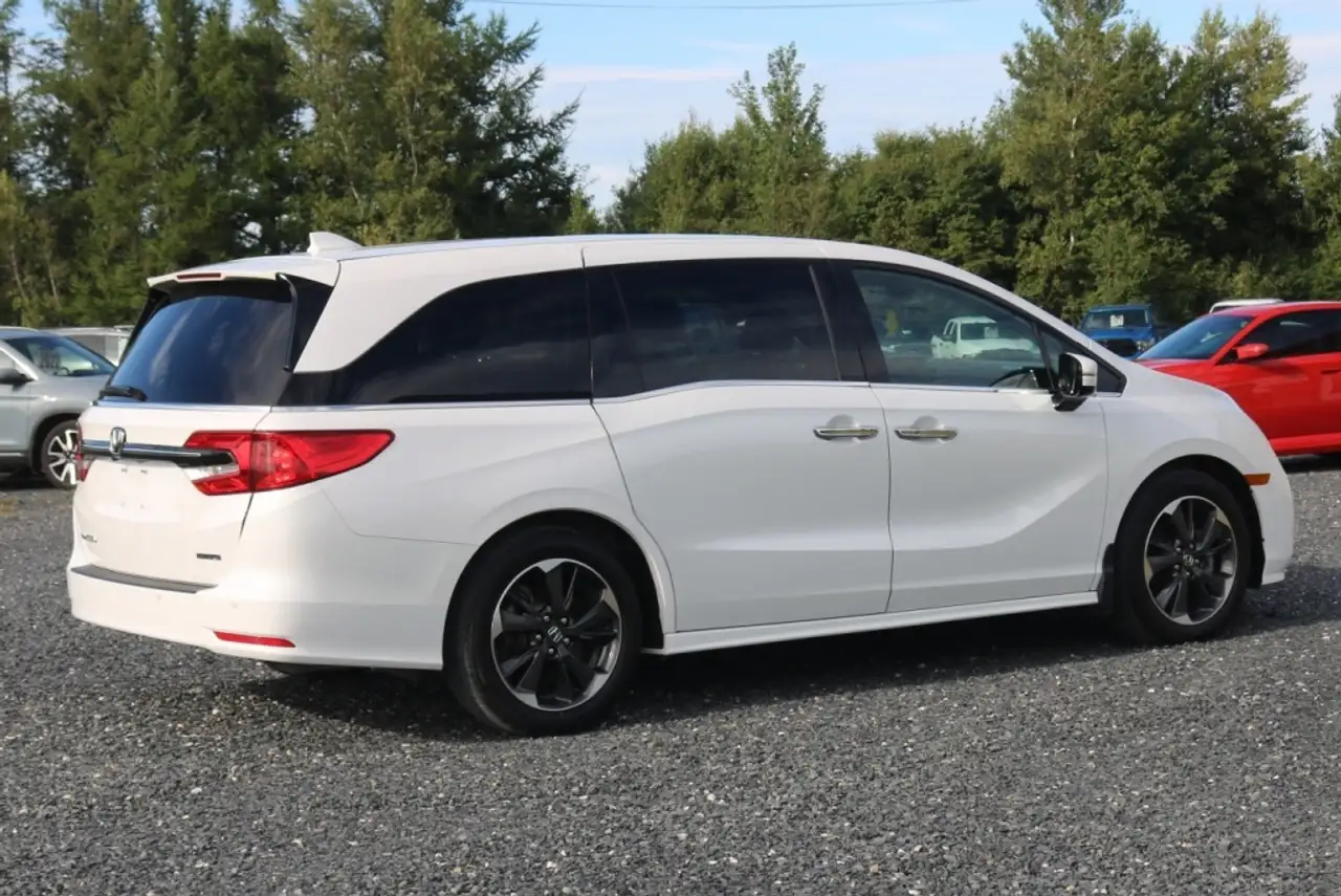 Honda Odyssey снимка Honda Odyssey