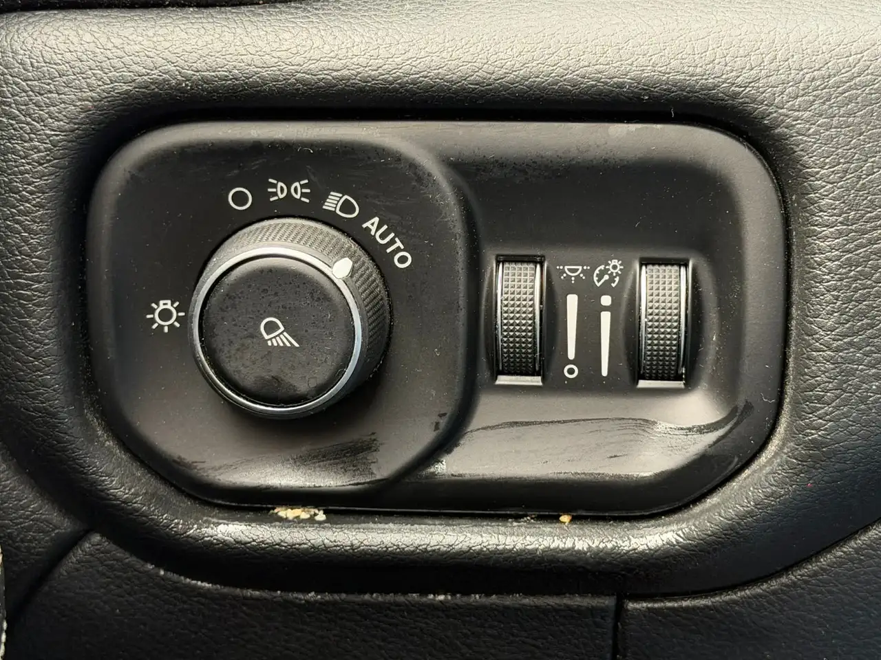 RAM 3500 снимка RAM 3500