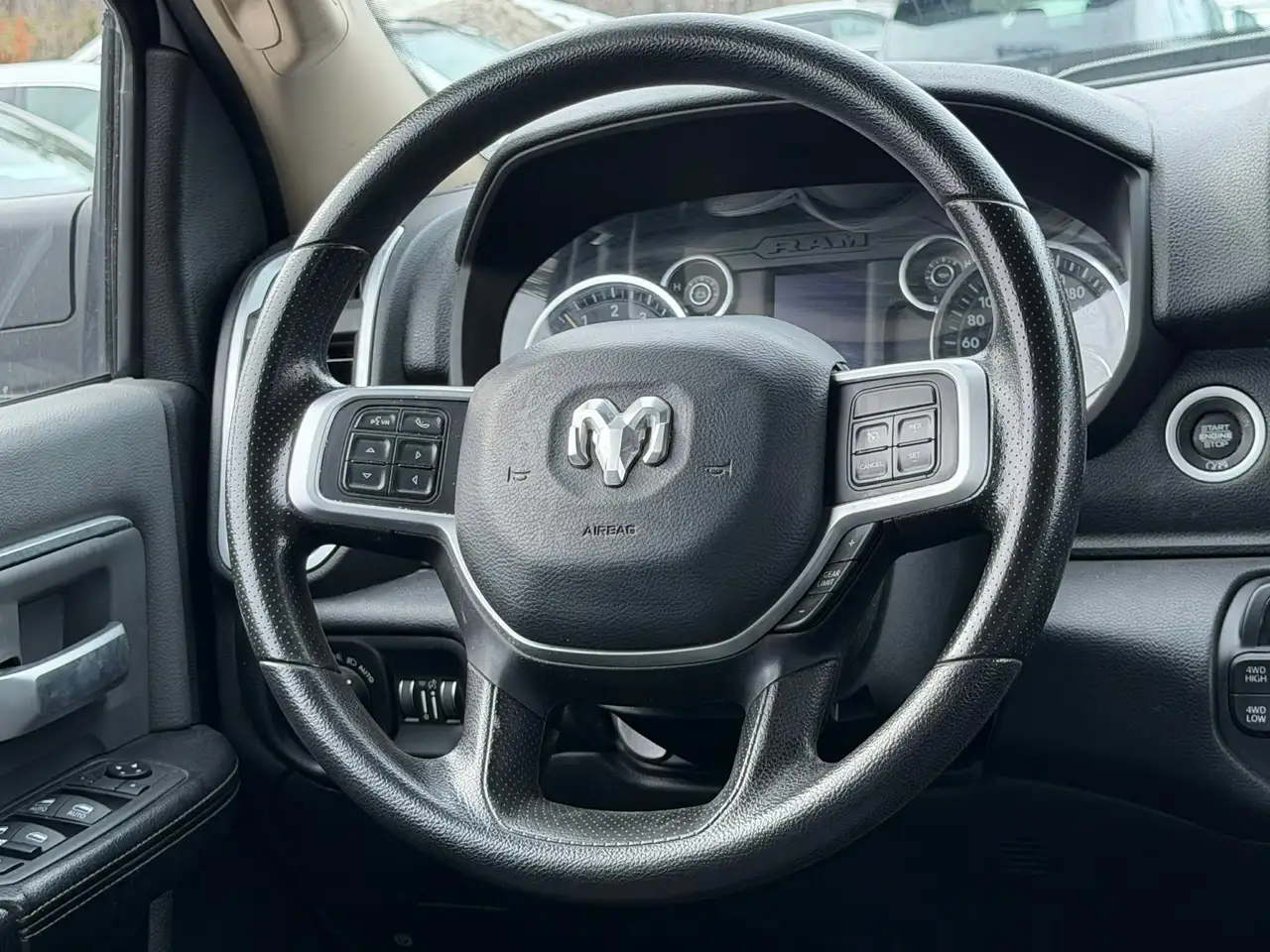 RAM 3500 снимка RAM 3500