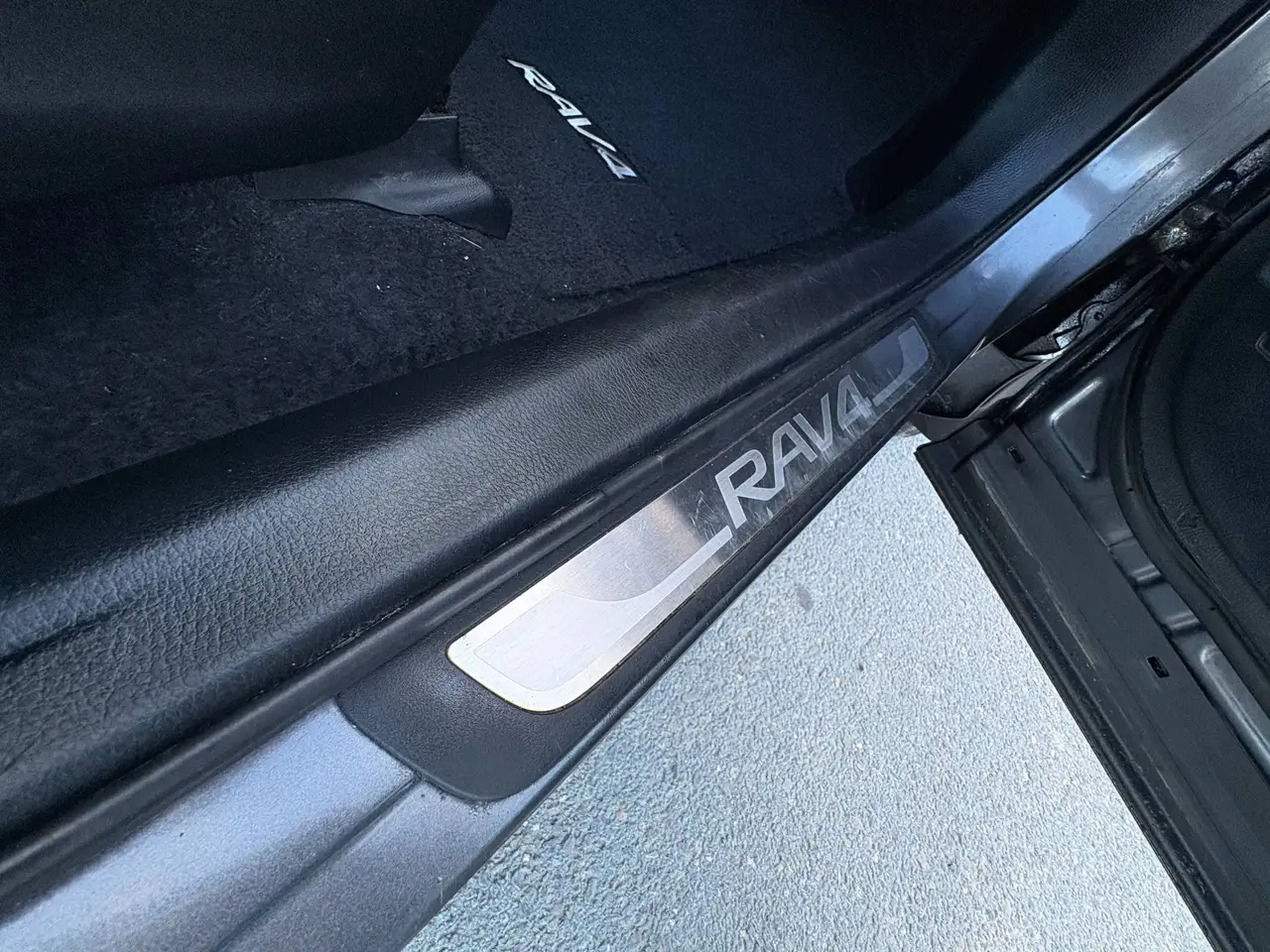 Toyota RAV 4 photo Toyota RAV 4