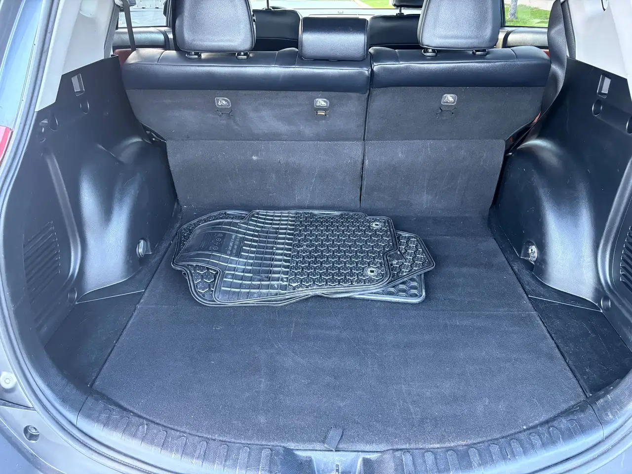 Toyota RAV 4 photo Toyota RAV 4