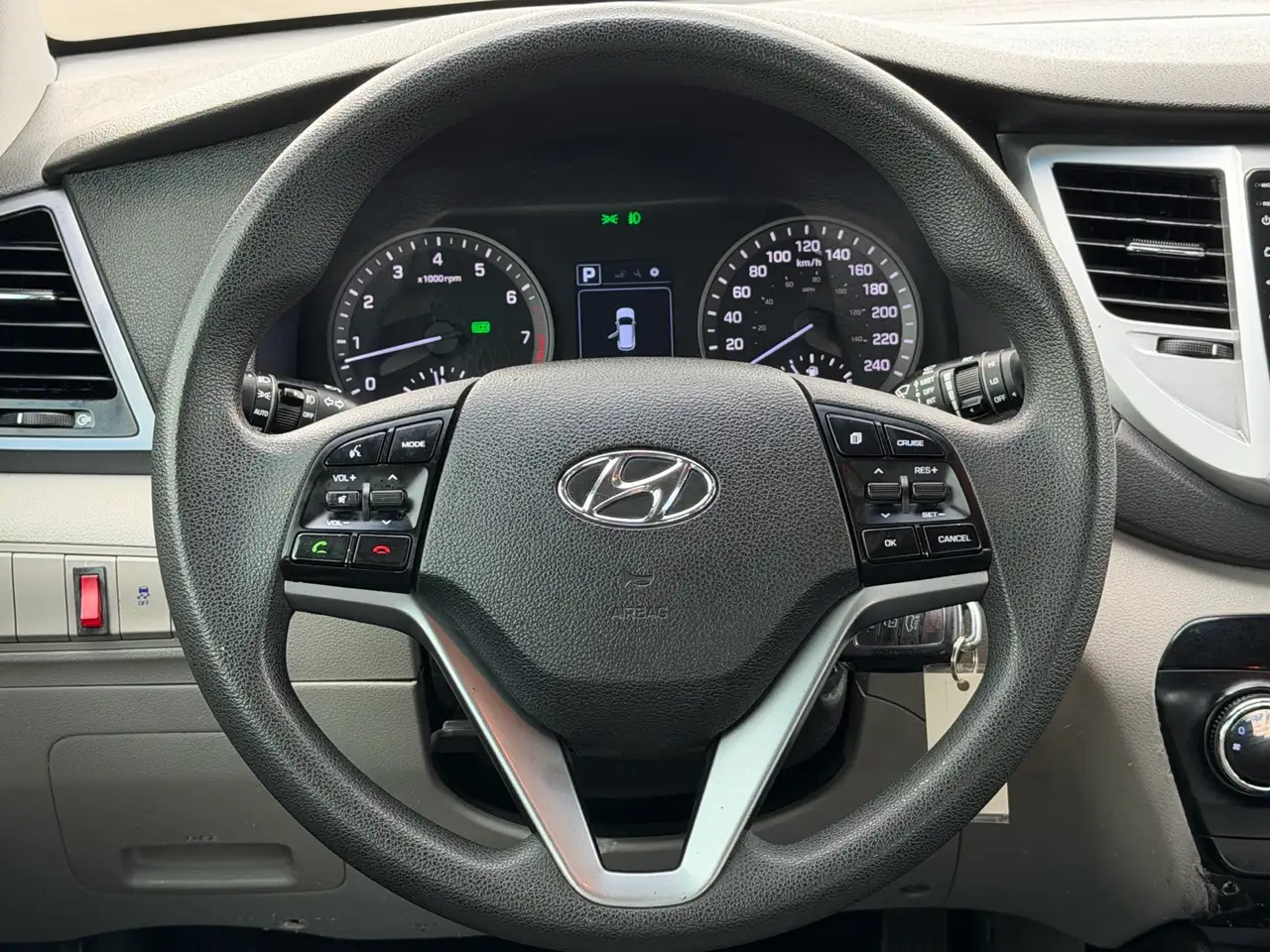Hyundai TUCSON photo Hyundai TUCSON