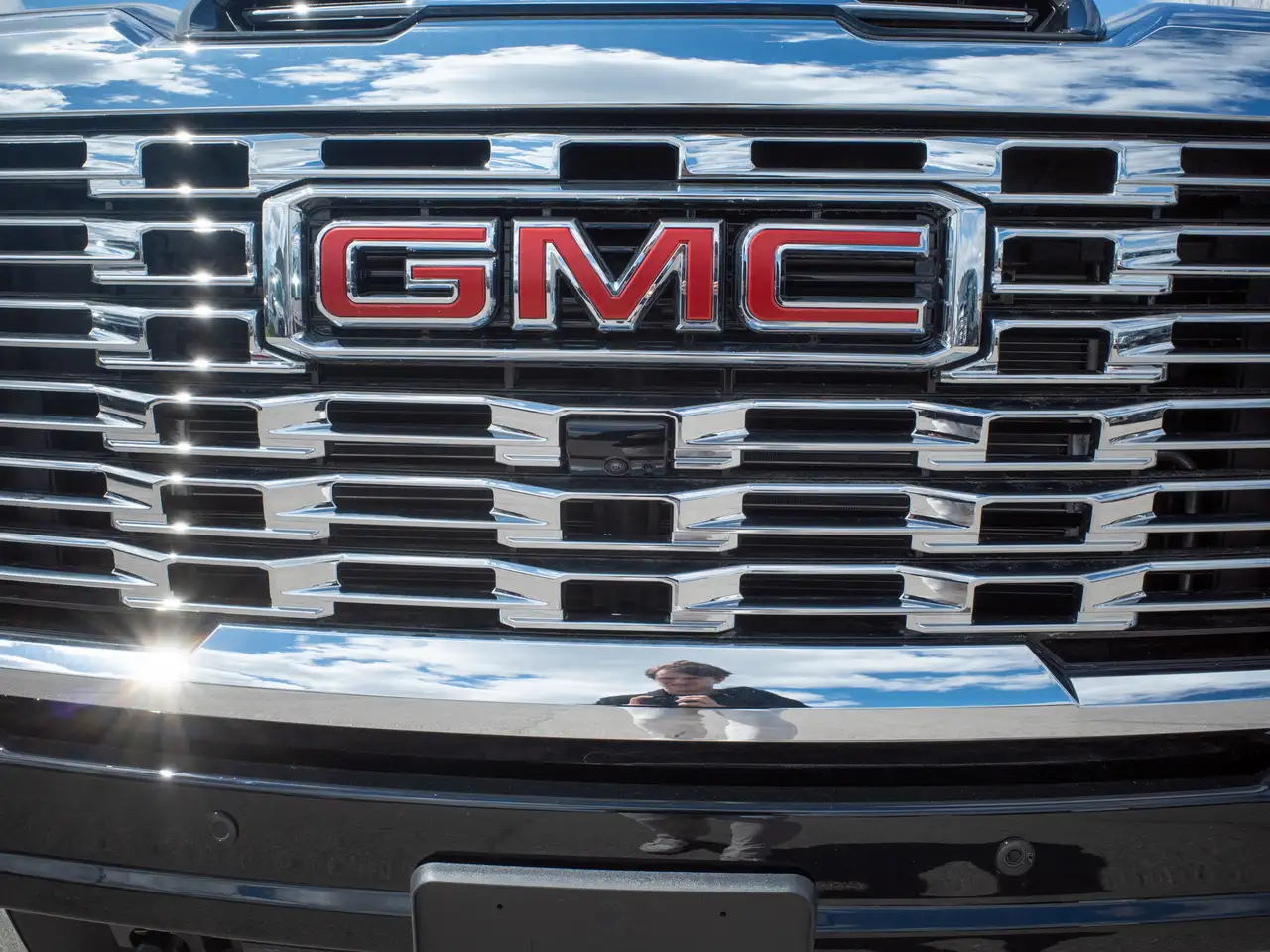 GMC Sierra 2500HD снимка GMC Sierra 2500HD