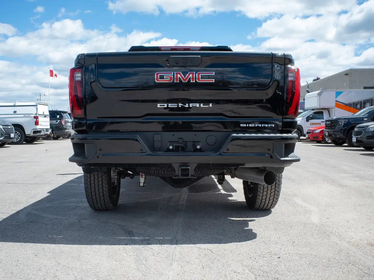 GMC Sierra 2500HD снимка GMC Sierra 2500HD