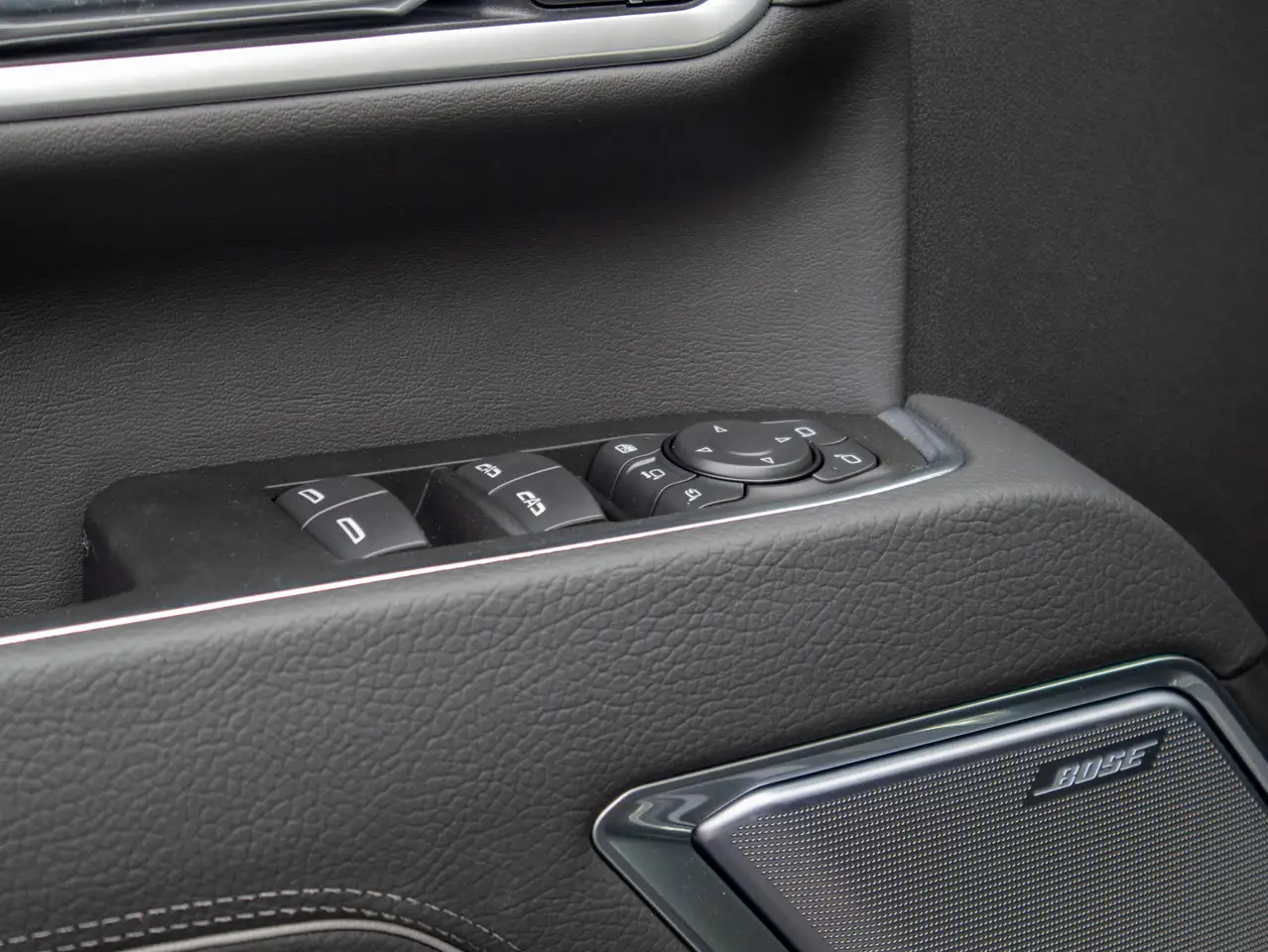 GMC Sierra 2500HD снимка GMC Sierra 2500HD