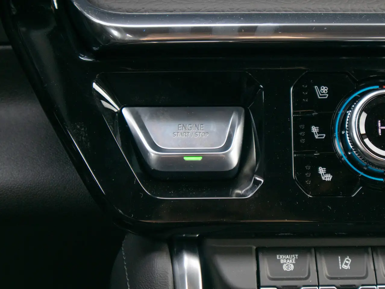 GMC Sierra 2500HD снимка GMC Sierra 2500HD