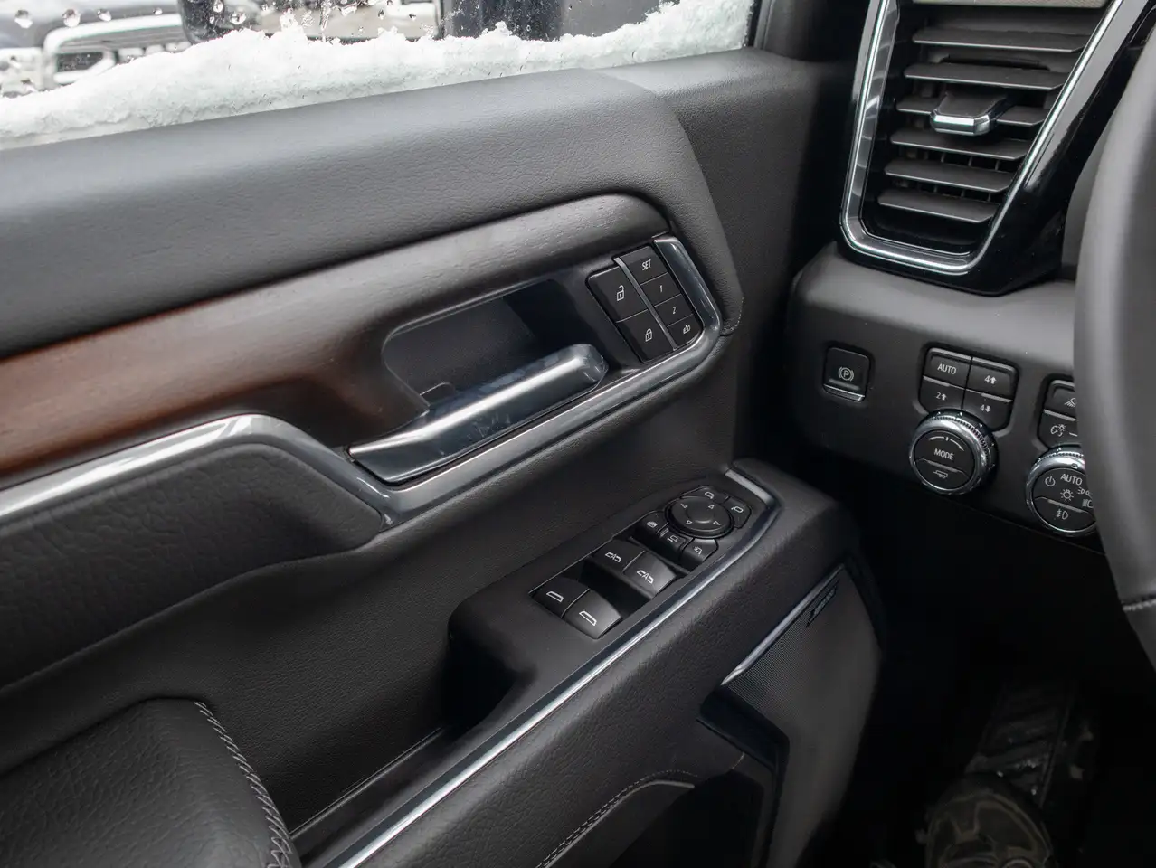 GMC Sierra 2500HD снимка GMC Sierra 2500HD