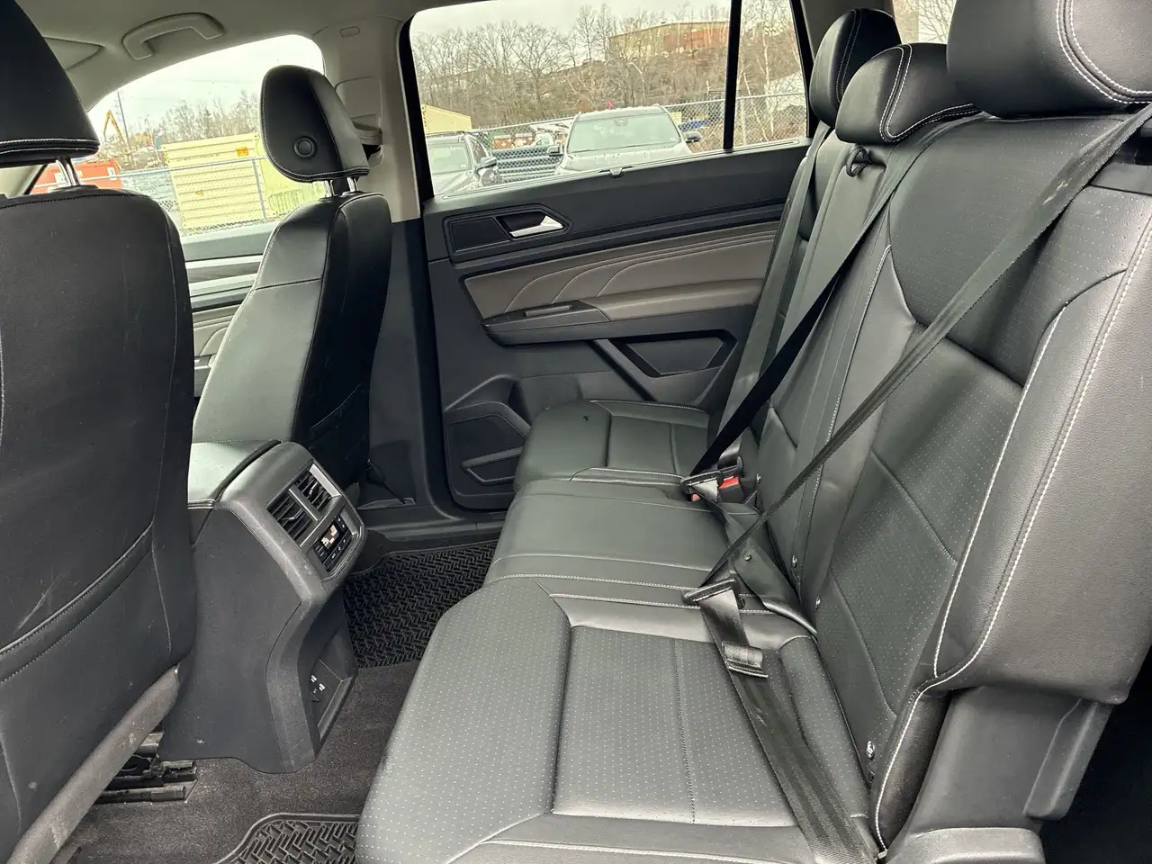 Volkswagen Atlas снимка Volkswagen Atlas