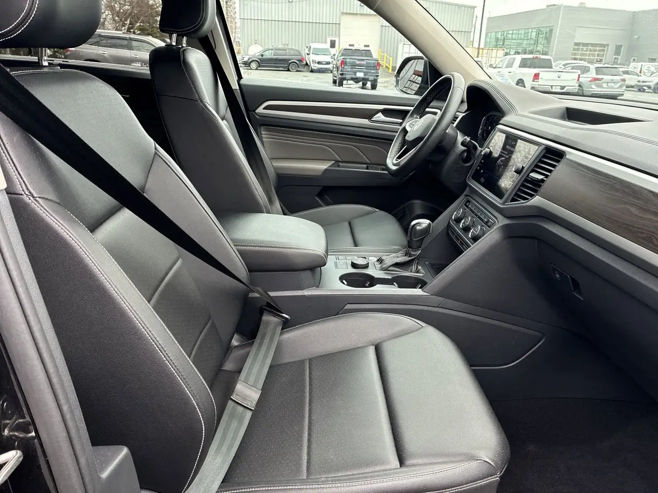Volkswagen Atlas снимка Volkswagen Atlas
