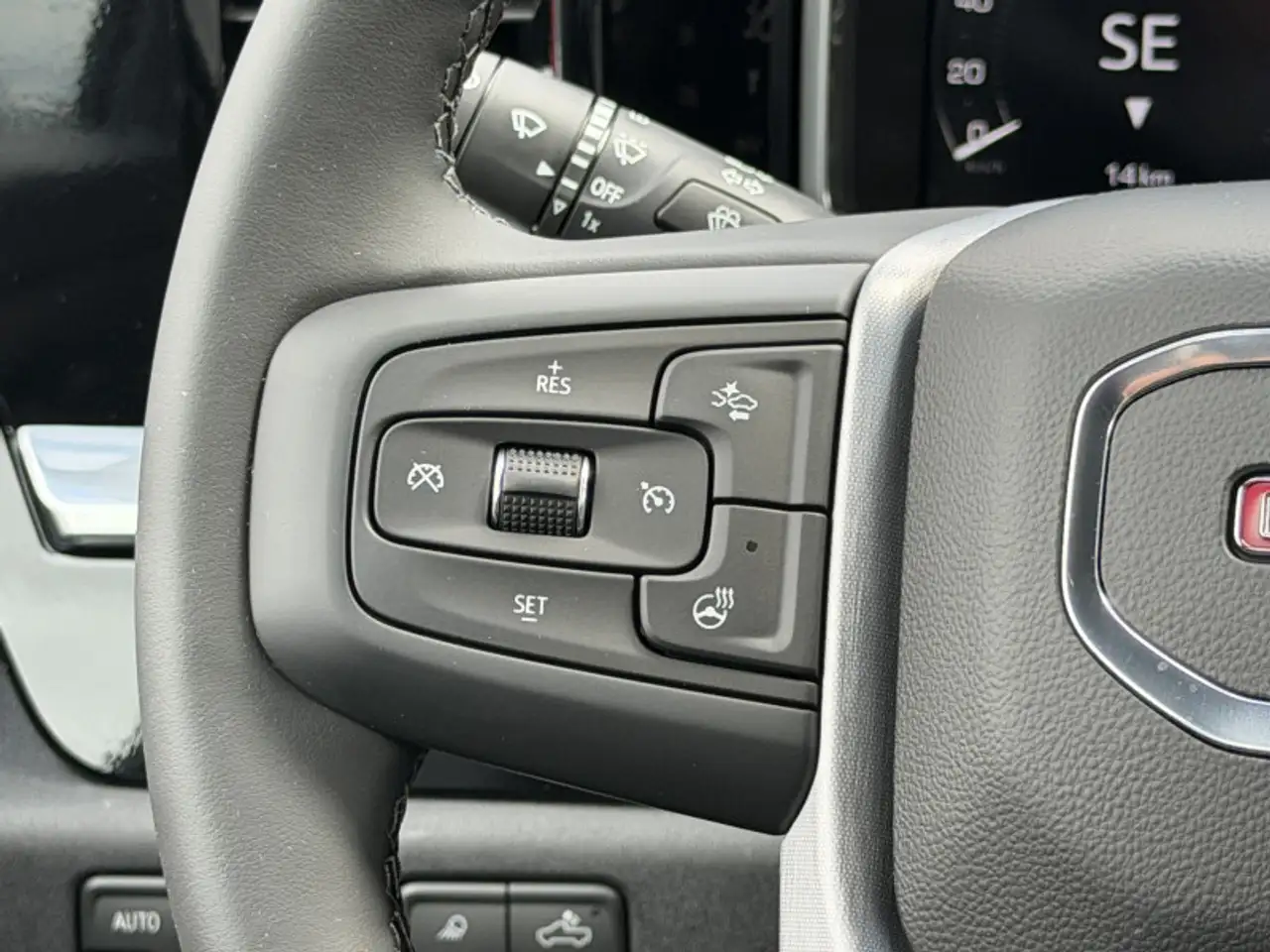 GMC Sierra 2500HD снимка GMC Sierra 2500HD