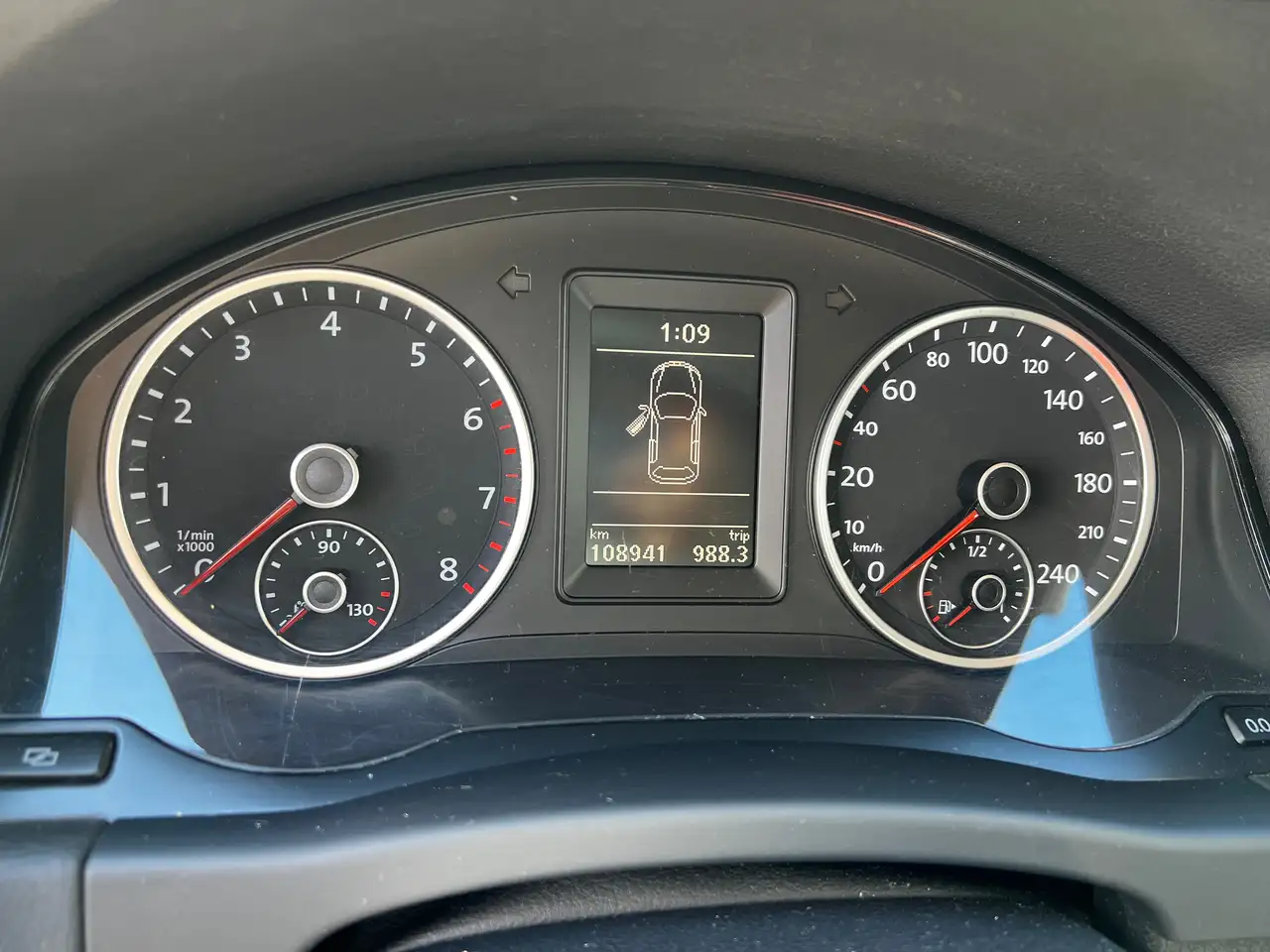 Volkswagen Tiguan снимка Volkswagen Tiguan