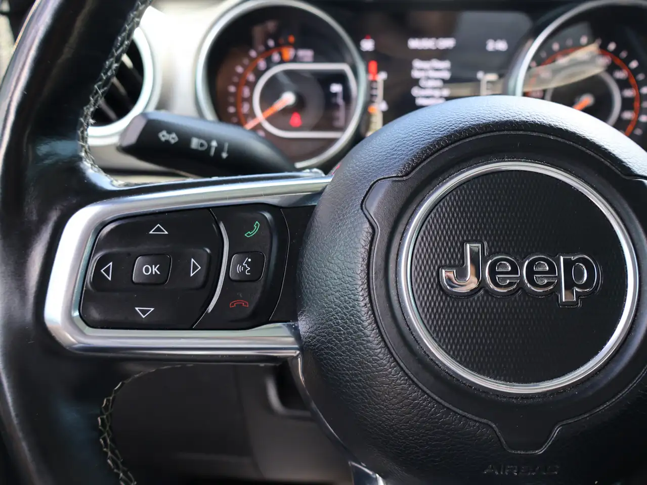 Jeep Wrangler снимка Jeep Wrangler