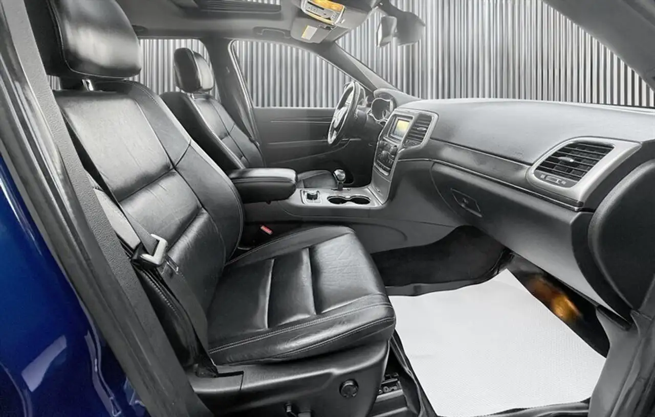 Jeep Grand Cherokee снимка Jeep Grand Cherokee