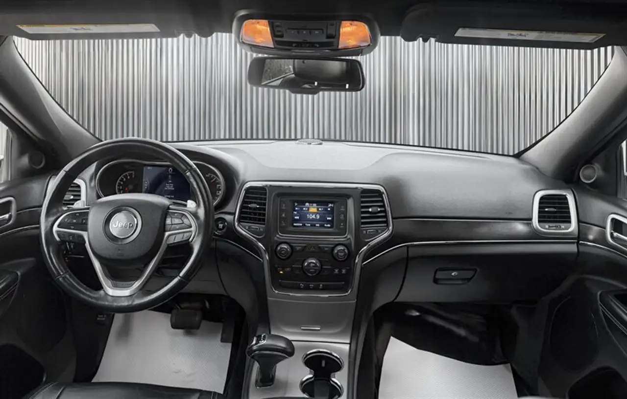 Jeep Grand Cherokee снимка Jeep Grand Cherokee
