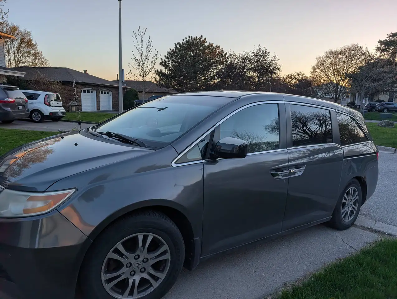 Honda Odyssey снимка Honda Odyssey