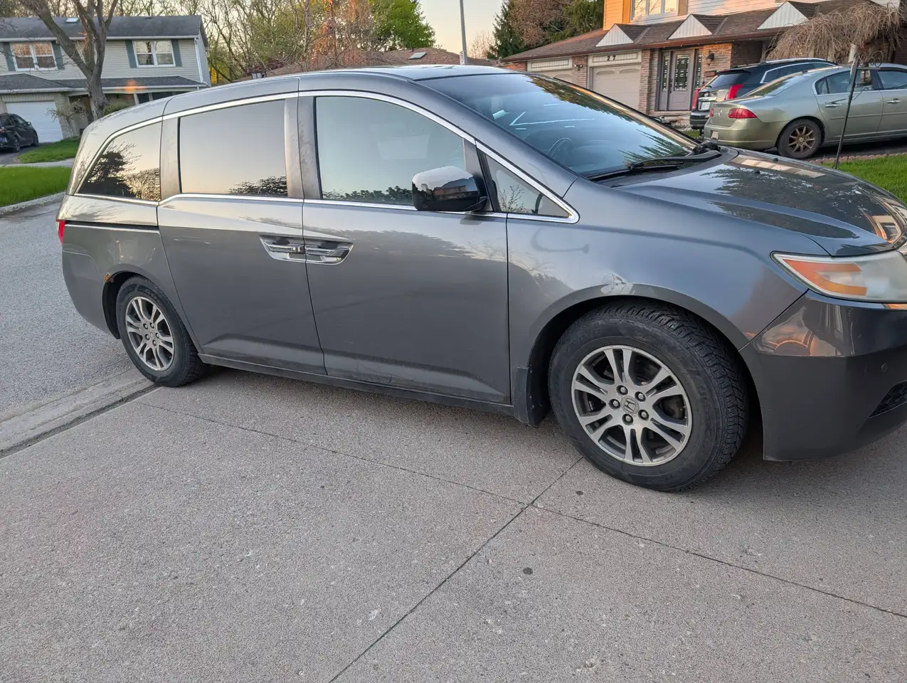 Honda Odyssey снимка Honda Odyssey