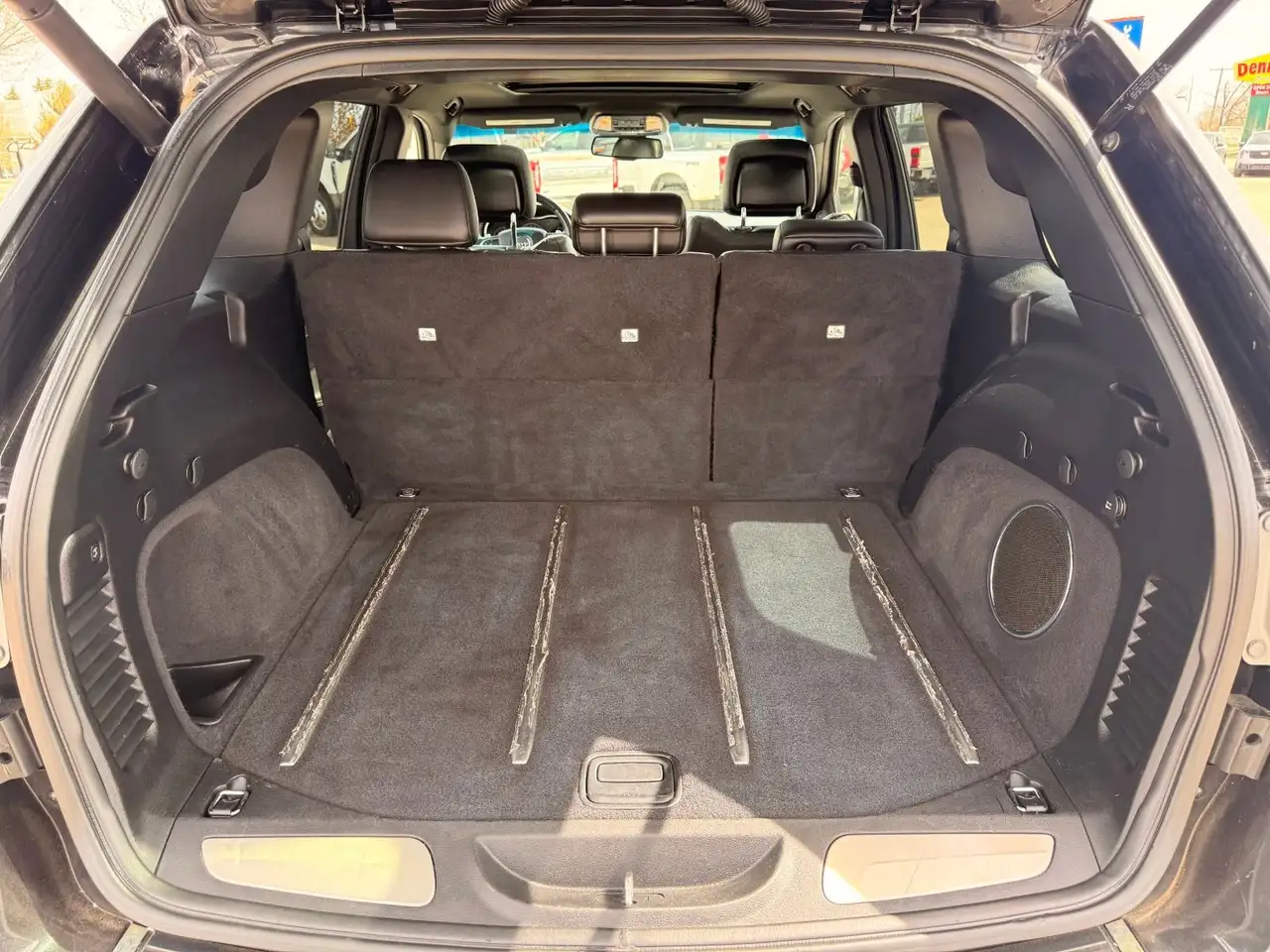 Jeep Grand Cherokee снимка Jeep Grand Cherokee
