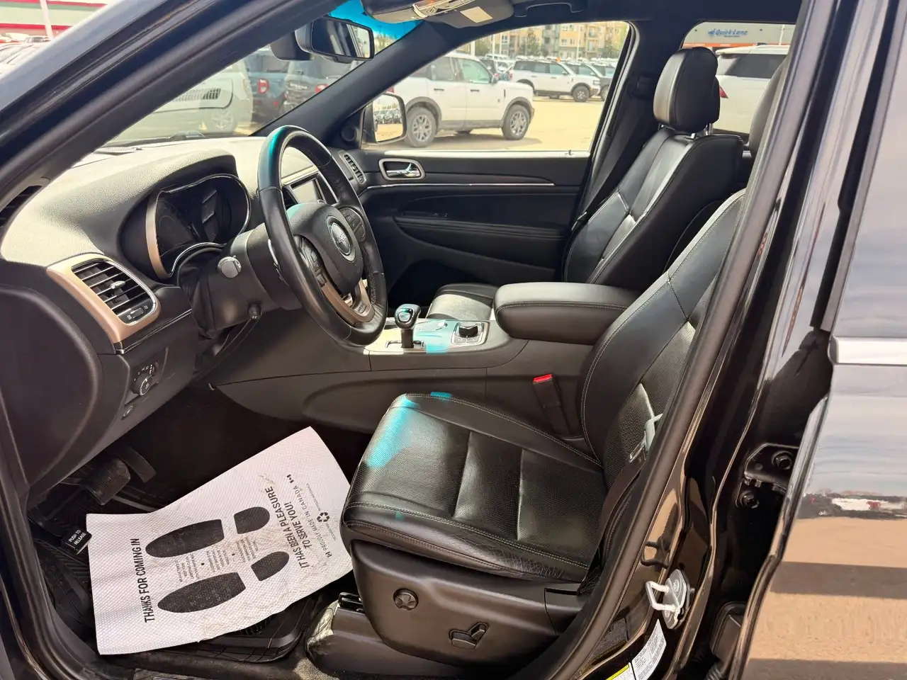 Jeep Grand Cherokee снимка Jeep Grand Cherokee