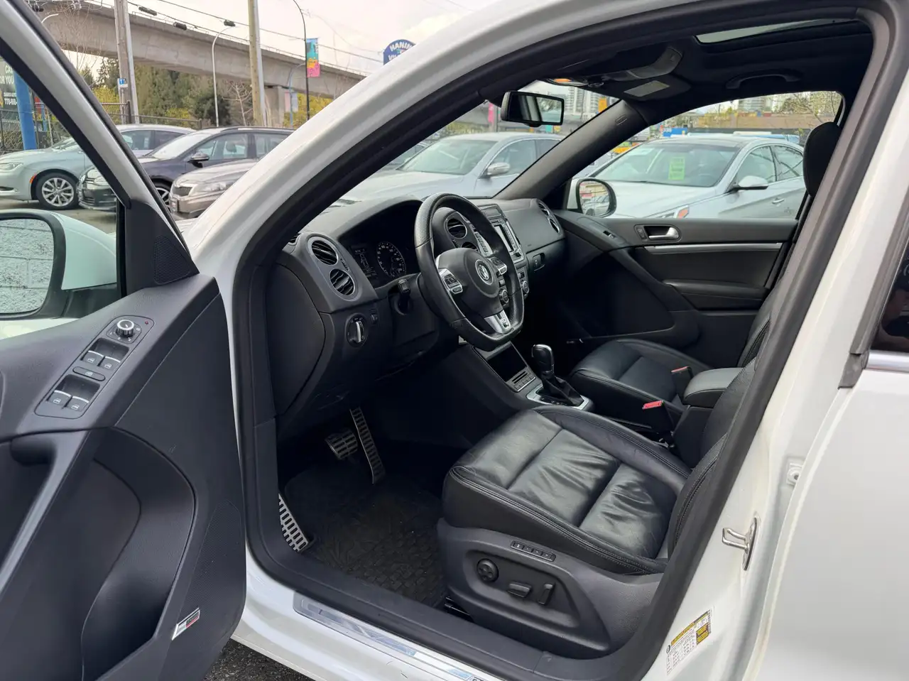 Volkswagen Tiguan снимка Volkswagen Tiguan