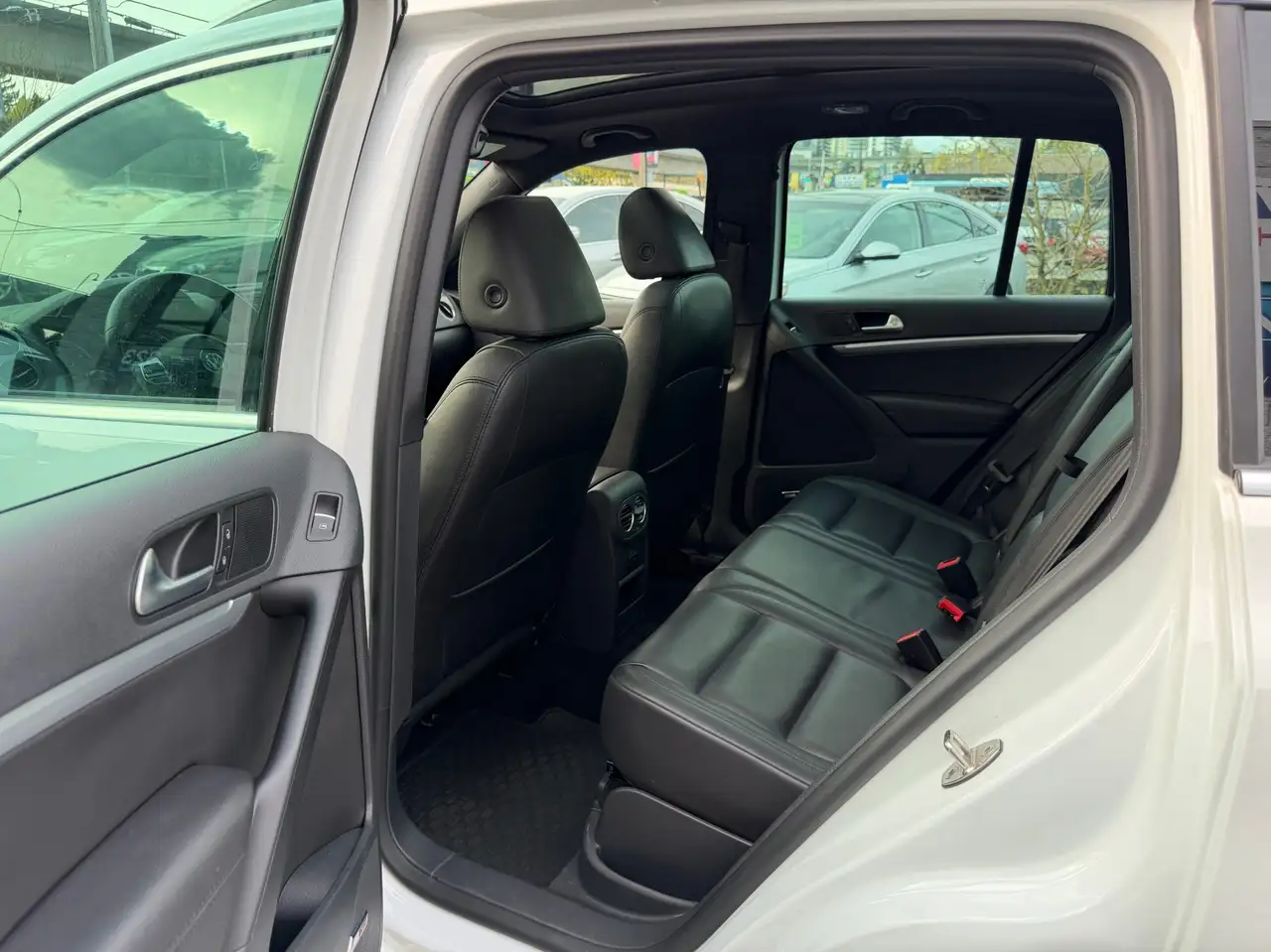 Volkswagen Tiguan снимка Volkswagen Tiguan