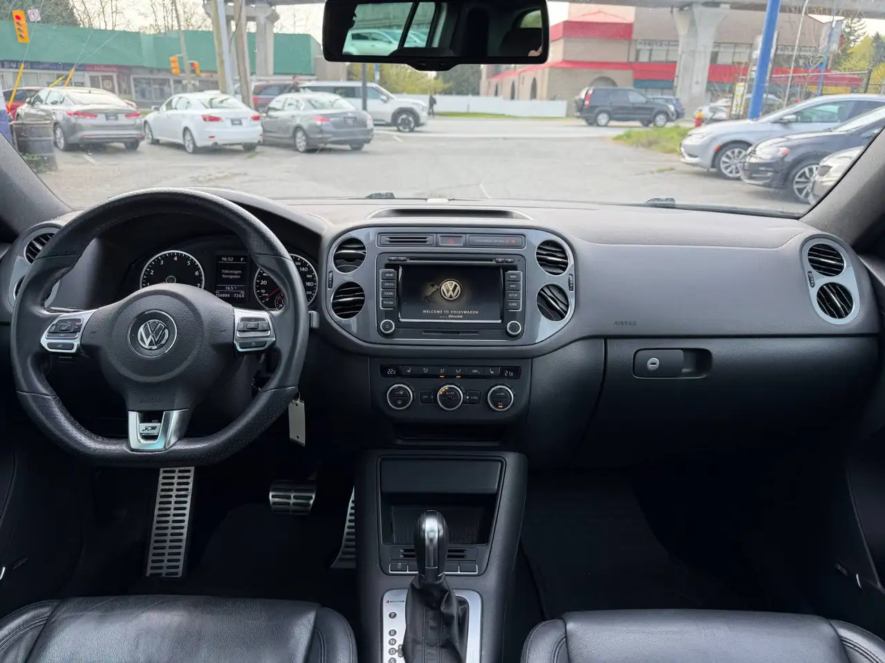 Volkswagen Tiguan снимка Volkswagen Tiguan
