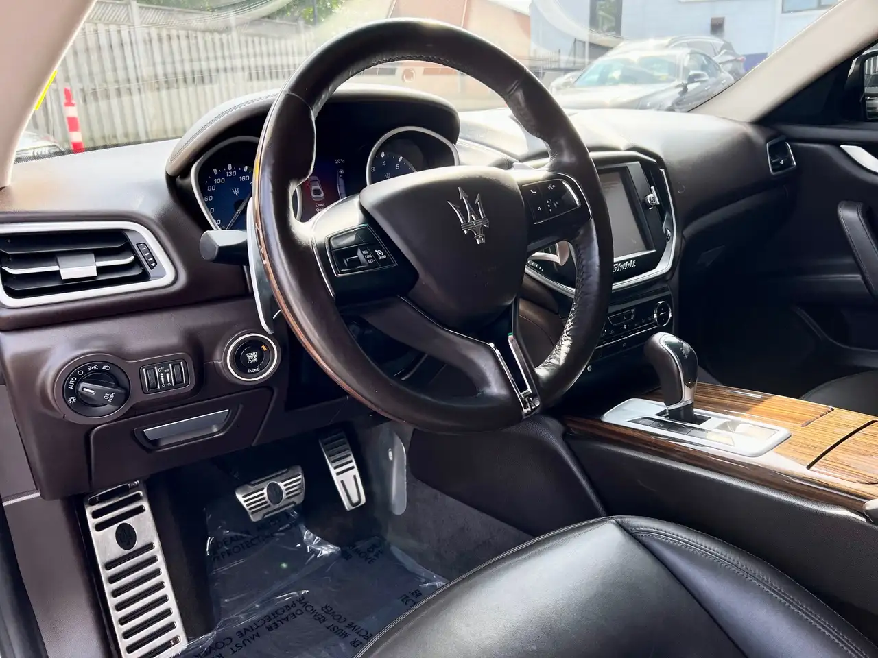 Maserati Ghibli photo Maserati Ghibli