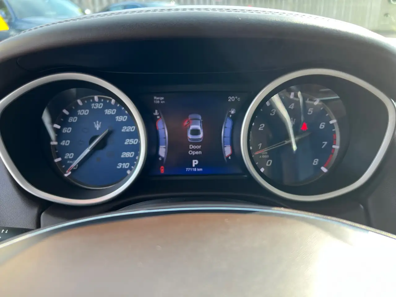 Maserati Ghibli photo Maserati Ghibli