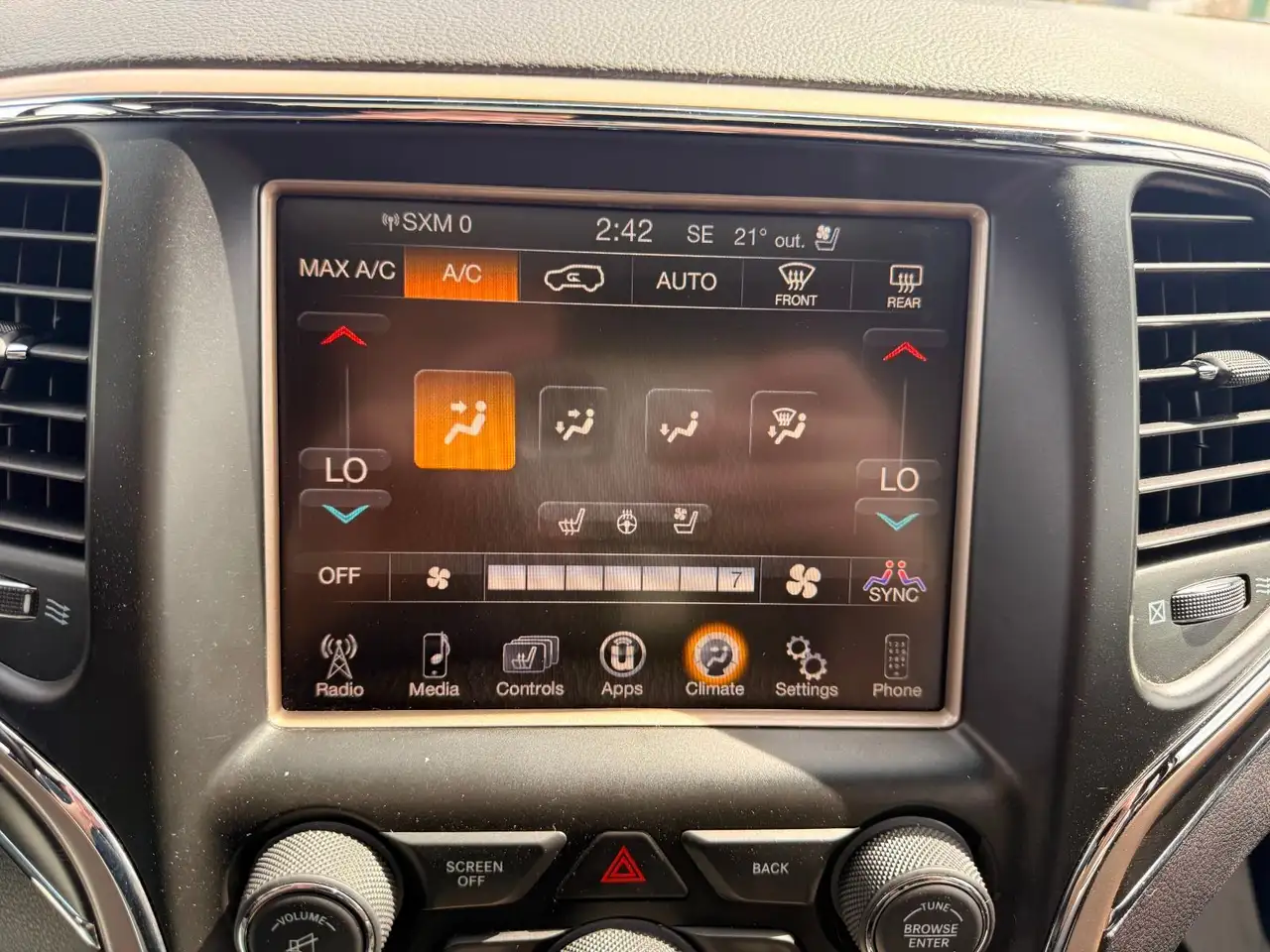 Jeep Grand Cherokee снимка Jeep Grand Cherokee