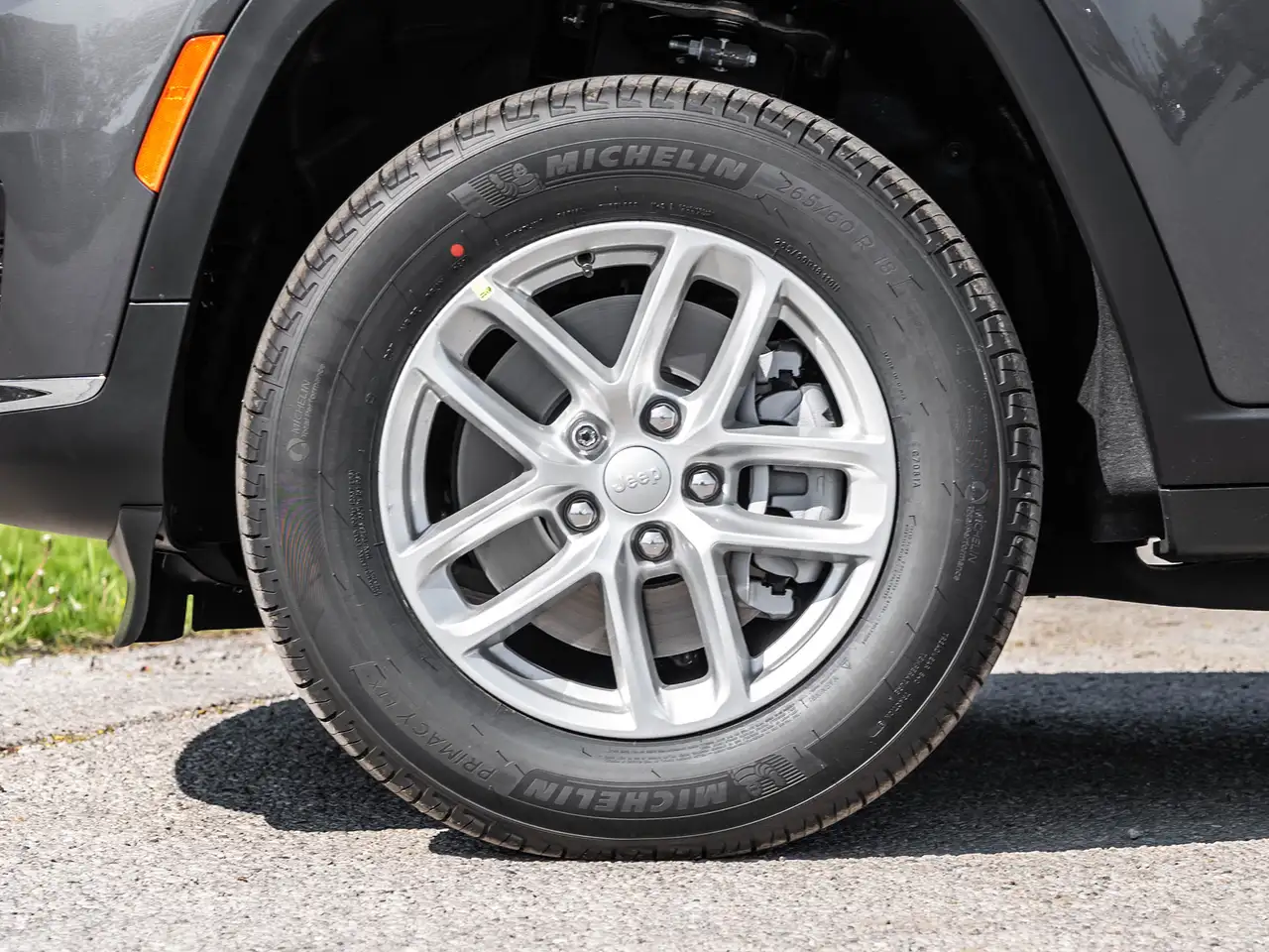 Jeep Grand Cherokee photo Jeep Grand Cherokee