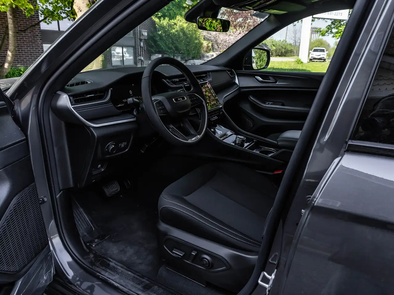 Jeep Grand Cherokee photo Jeep Grand Cherokee