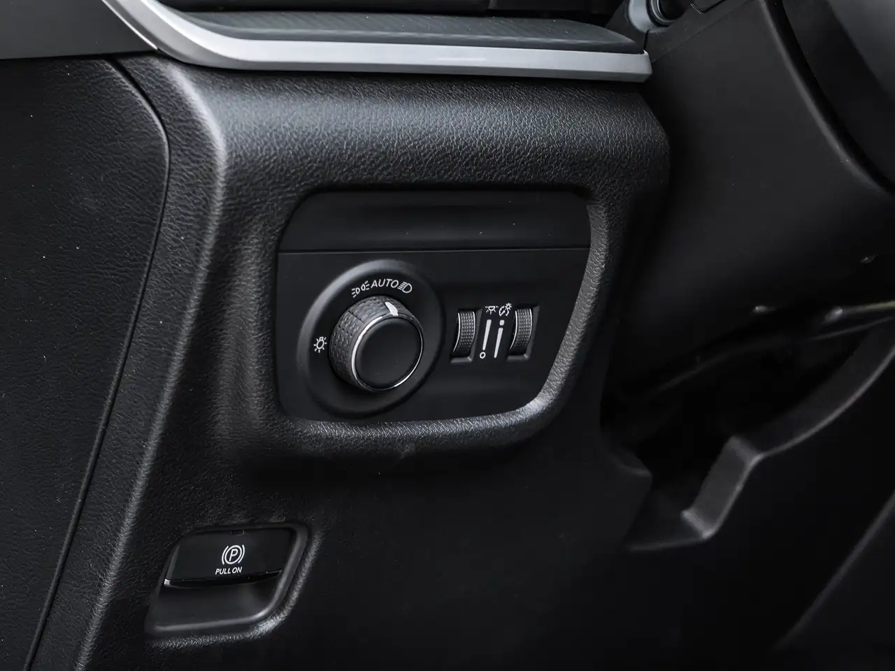 Jeep Grand Cherokee photo Jeep Grand Cherokee