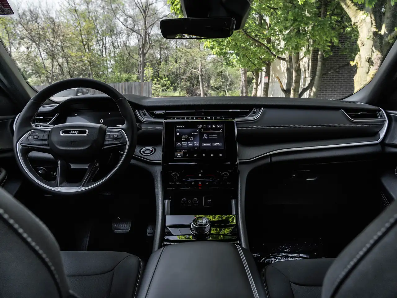 Jeep Grand Cherokee photo Jeep Grand Cherokee