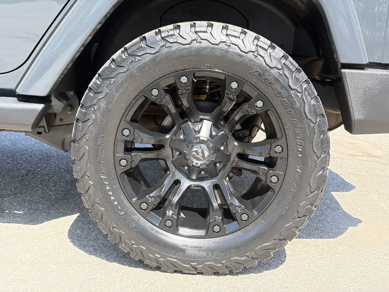 Jeep Wrangler photo Jeep Wrangler