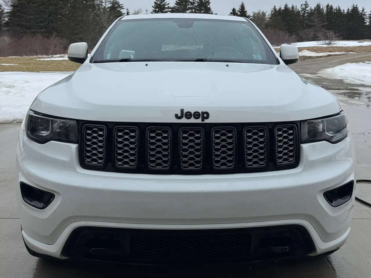 Jeep Grand Cherokee снимка Jeep Grand Cherokee