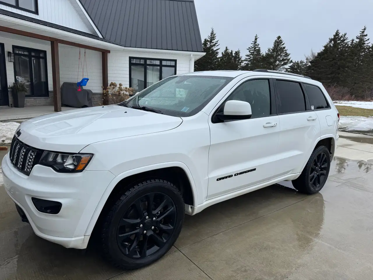 Jeep Grand Cherokee снимка Jeep Grand Cherokee