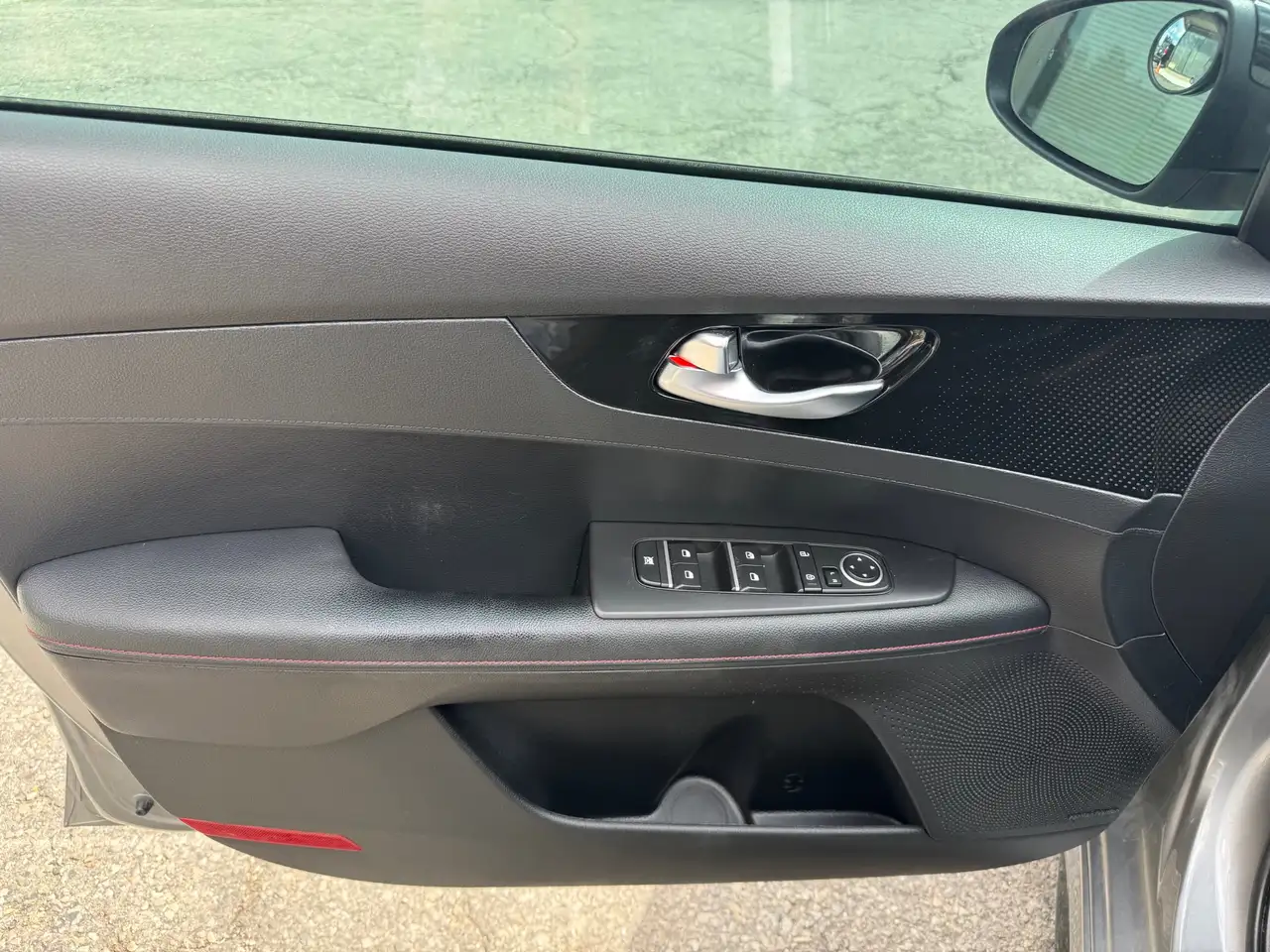 Kia Forte photo Kia Forte