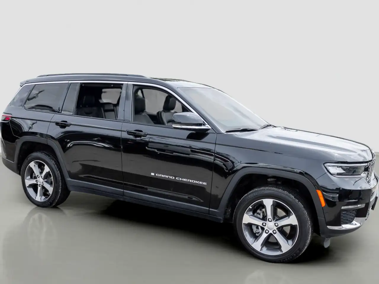 Jeep Grand Cherokee photo Jeep Grand Cherokee