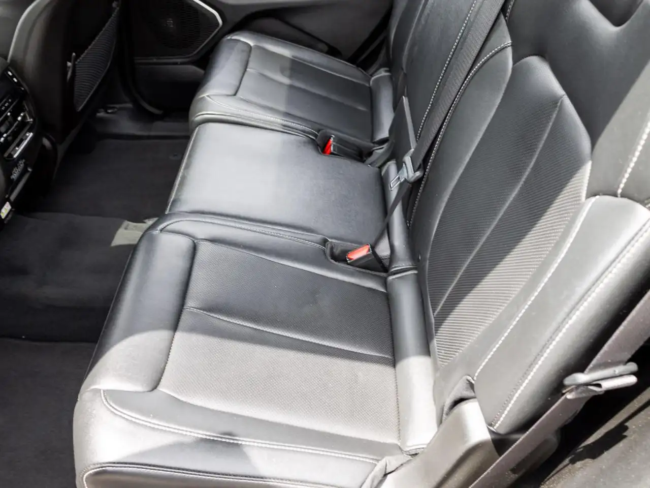 Jeep Grand Cherokee photo Jeep Grand Cherokee