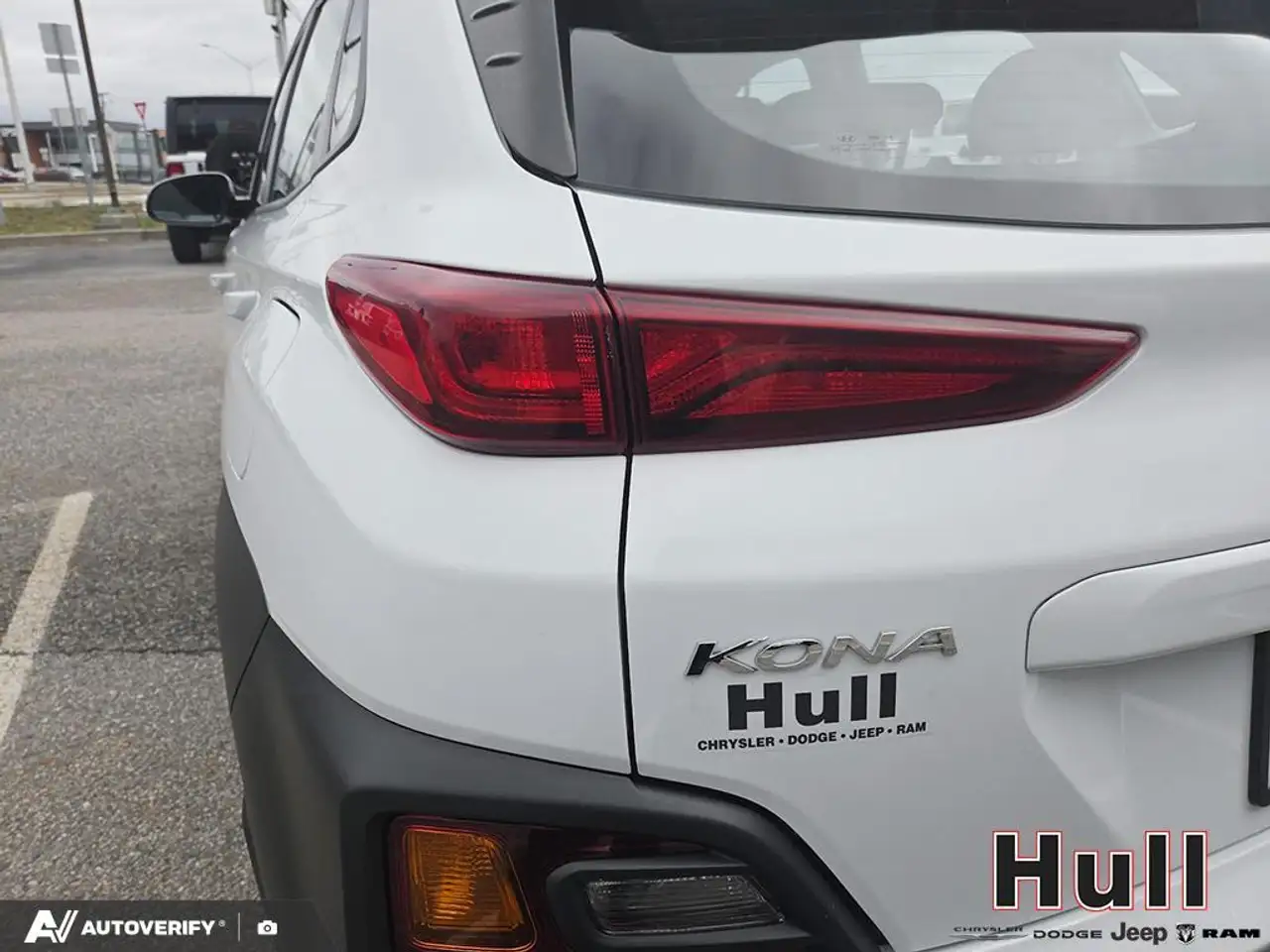 Hyundai KONA снимка Hyundai KONA