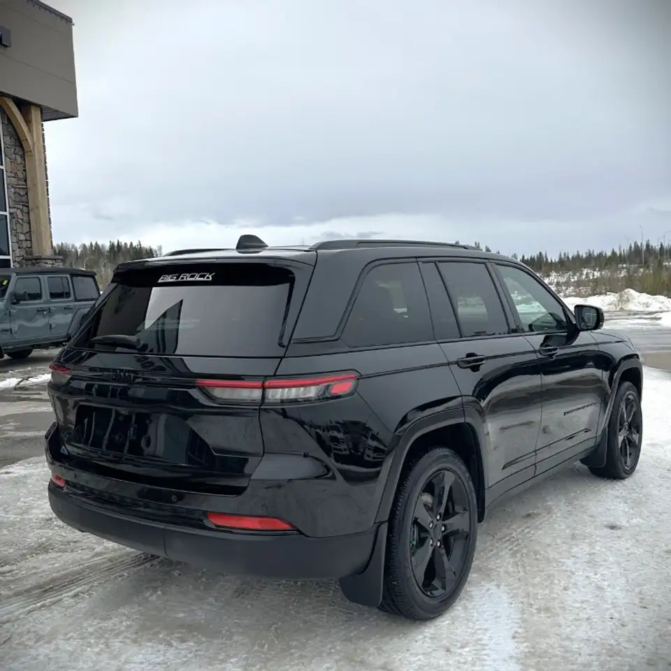 Jeep Grand Cherokee снимка Jeep Grand Cherokee