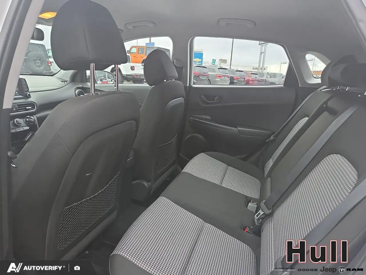 Hyundai KONA снимка Hyundai KONA