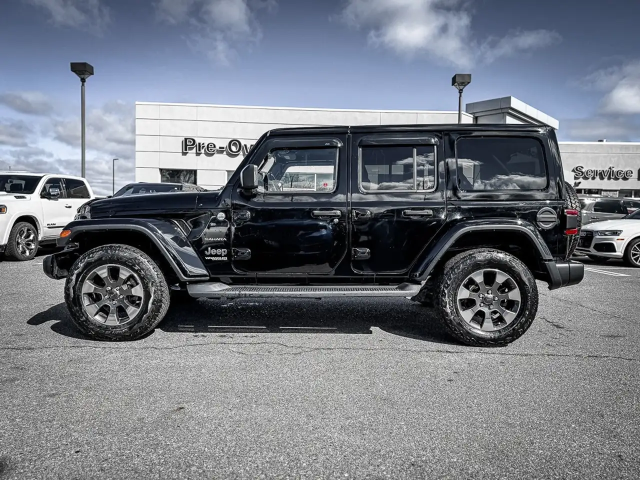 Jeep Wrangler photo Jeep Wrangler