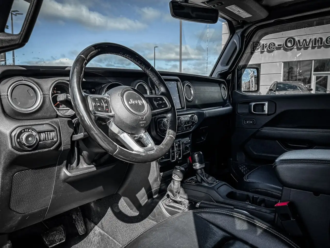 Jeep Wrangler photo Jeep Wrangler