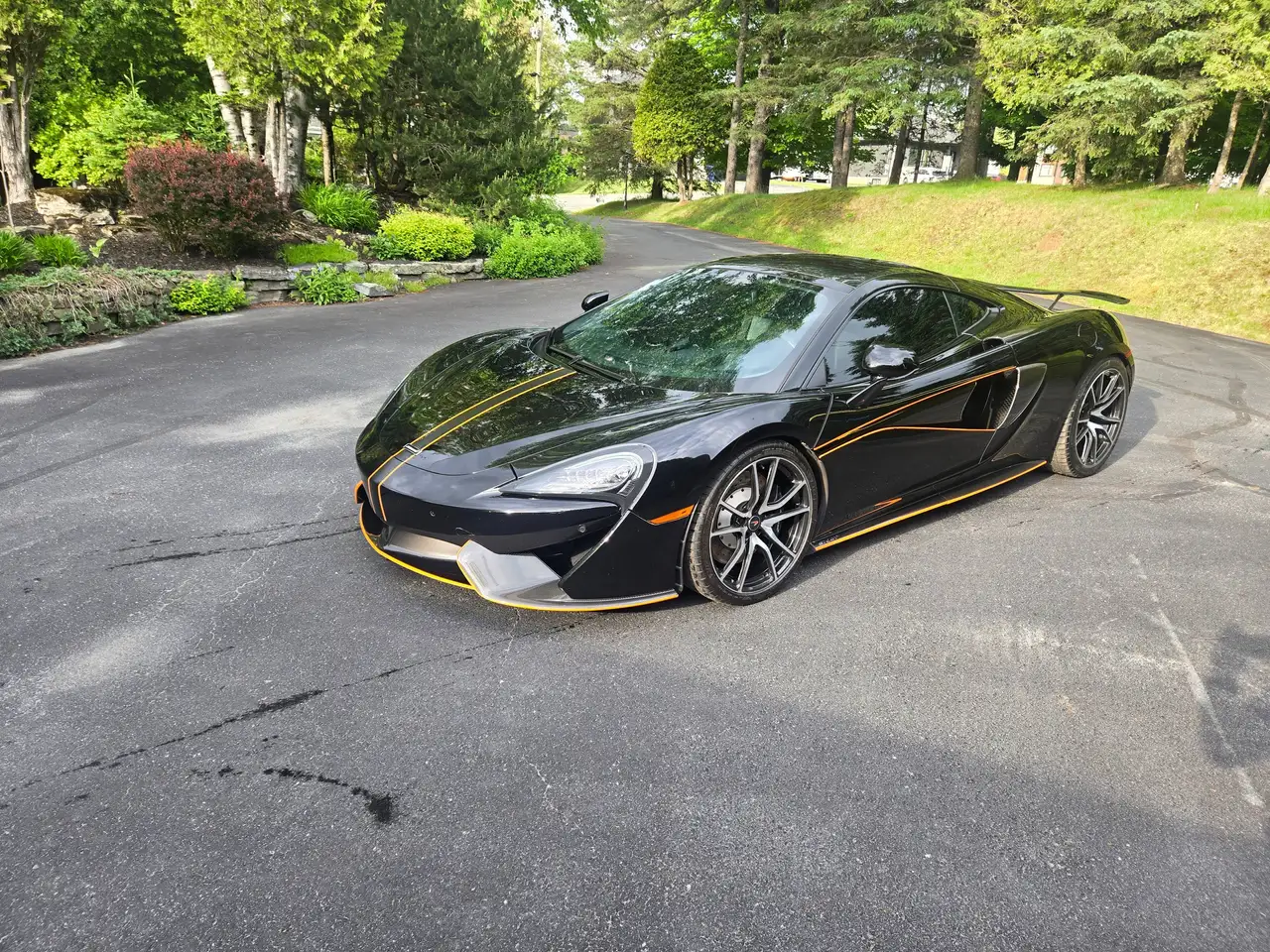 2017 McLaren 570GT